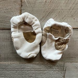Kate Quinn 6-12 month booties, egg pattern